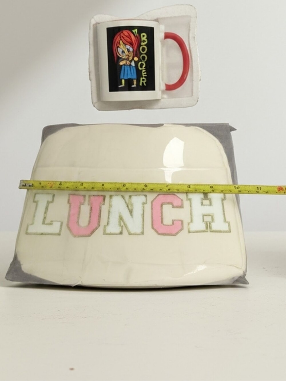 Chic Cream Lunch Bag with Colorful Lettering